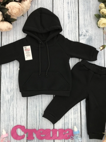 Купить оптом 296-Ч. Свитшот с капюшоном + Штаны, хлопок 65%, 35% ПЭ, 3-х нитка (начес) черный 122,128,134,140 в Евпатории